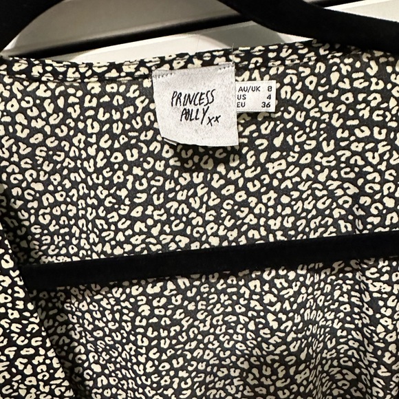 Top - Picture 2 of 2